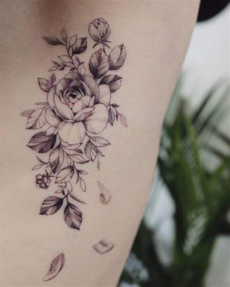 tatuajes para mujeres en las costillas con significado|15 tatuajes discretos, hermosos y llenos de significado